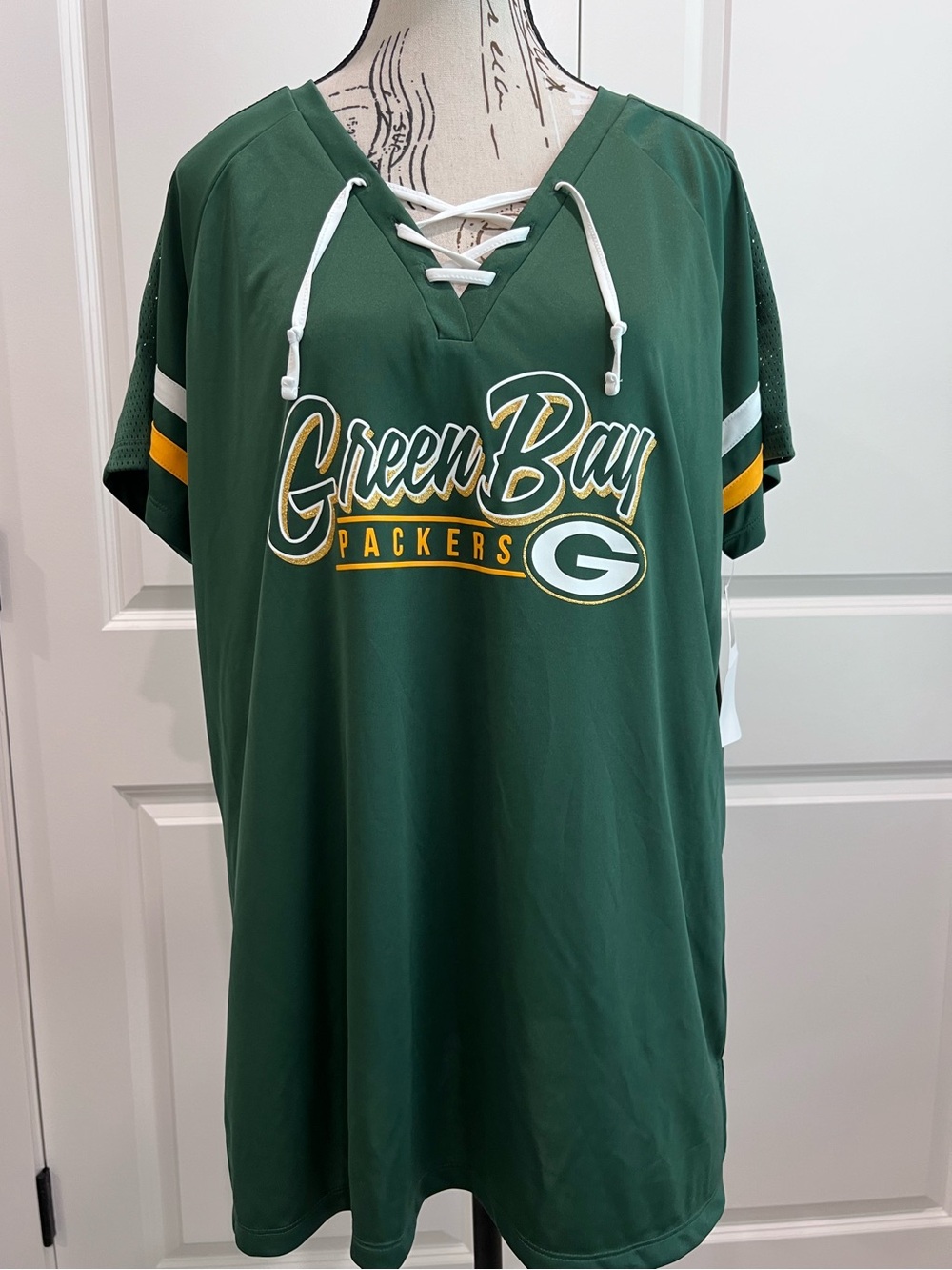 NWT NFL Green Bay Packers Women's Lace-Up V-Neck Jersey Shirt, XXL